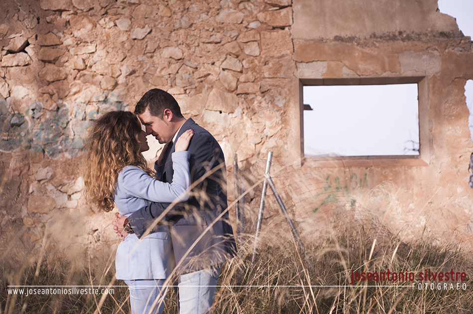 Fotografo de bodas en Alicante - Preboda por el campo en Ibi